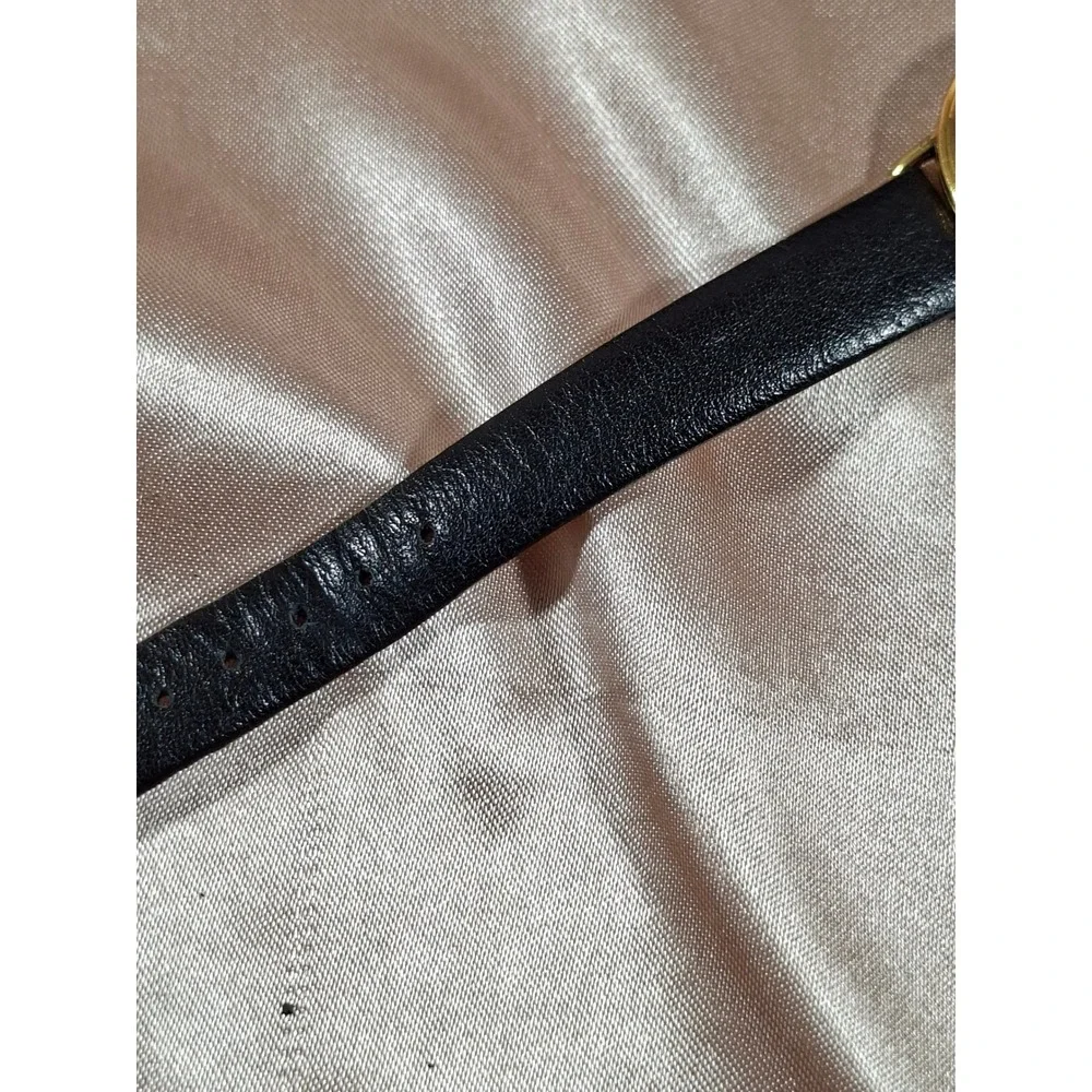 Gucci 30002.L Vintage Ladies Wristwatch‎ Gold Plated Black Dial Roman Numerals